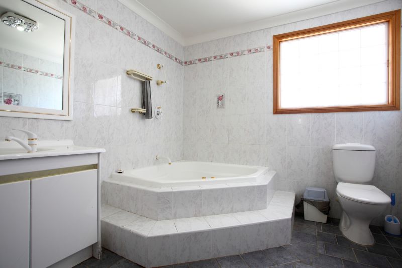 Top Bathtub Installation Companies in Burlington, WI